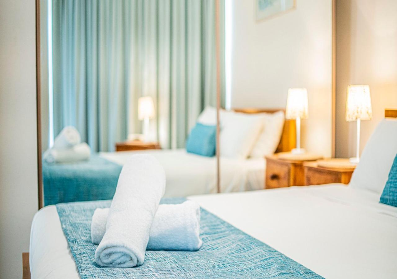 Foreshore Beachfront Apartments Голд-Кост Екстер'єр фото