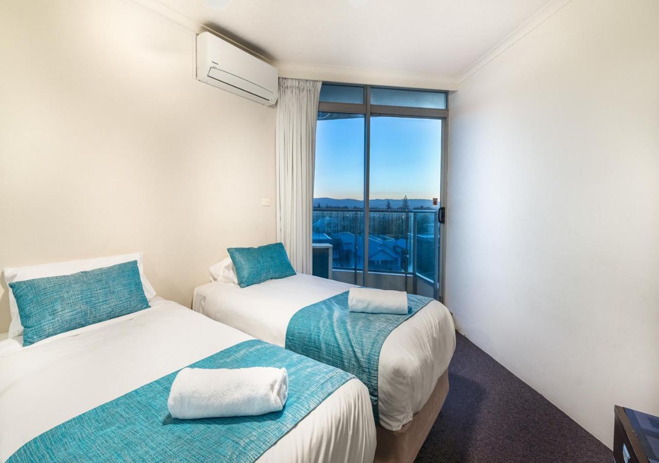 Foreshore Beachfront Apartments Голд-Кост Екстер'єр фото