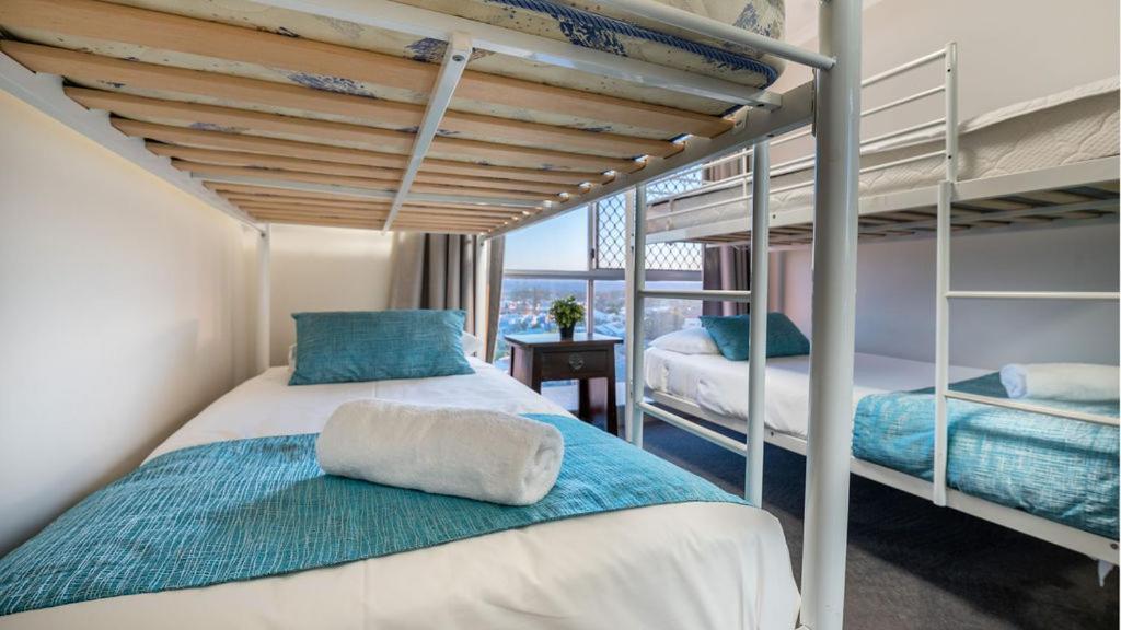 Foreshore Beachfront Apartments Голд-Кост Екстер'єр фото