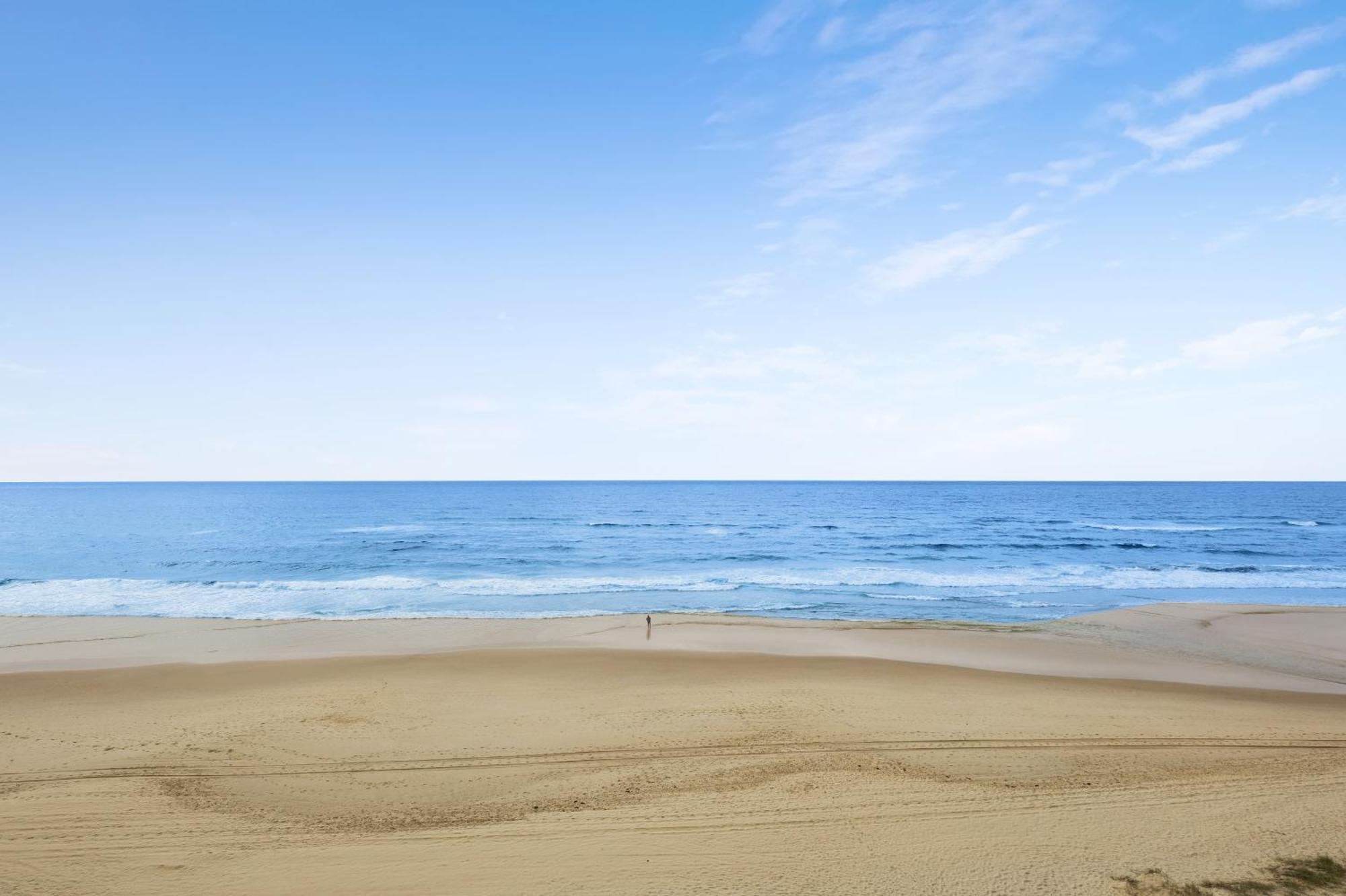 Foreshore Beachfront Apartments Голд-Кост Екстер'єр фото